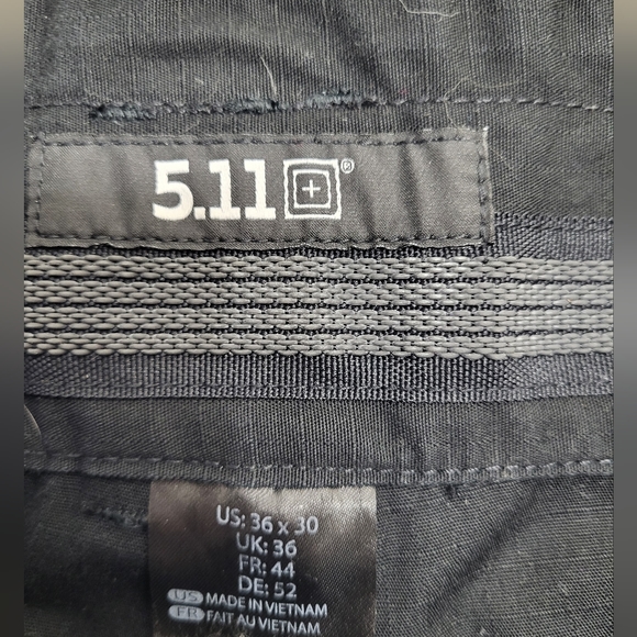 Men's 5.11 tactical pants. Black. 36/30 - Picture 3 of 5
